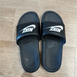 Black Nike men slides